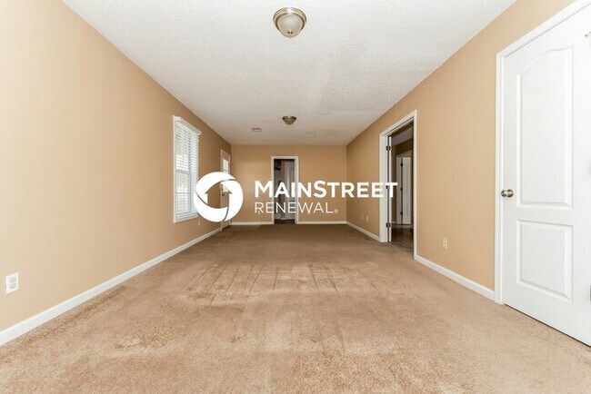 Building Photo - 4 Bedroom Pet-Friendly Home in Ellenwood, GA with Main Street Renewal