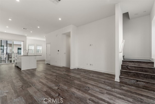 Building Photo - 1415 W Cara Dr