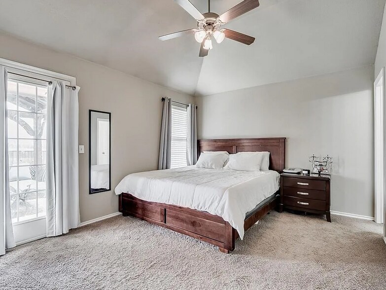 Building Photo - 2221 NW 199th St