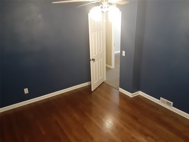 Building Photo - 32 Vestal Ave