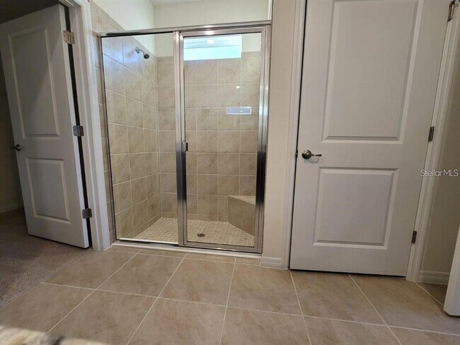 Building Photo - 5084 Stokes Wy