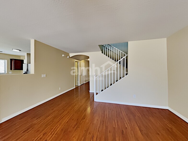 Building Photo - 8338 W Payson Rd