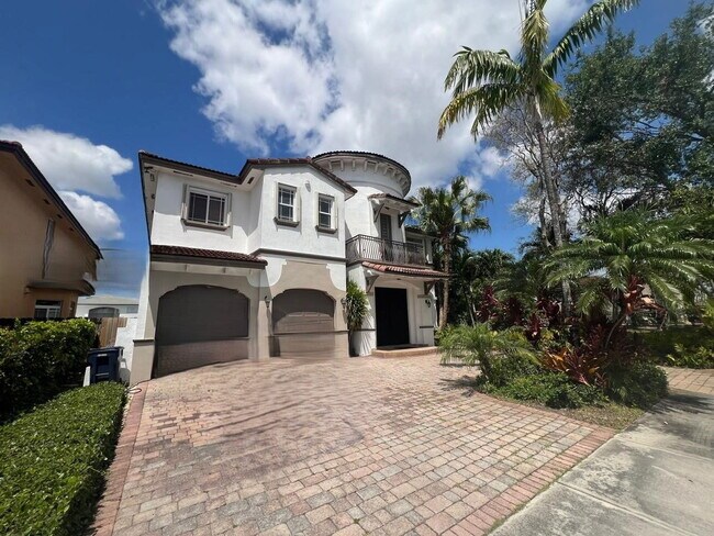 Building Photo - 6502 SW 162nd Ct