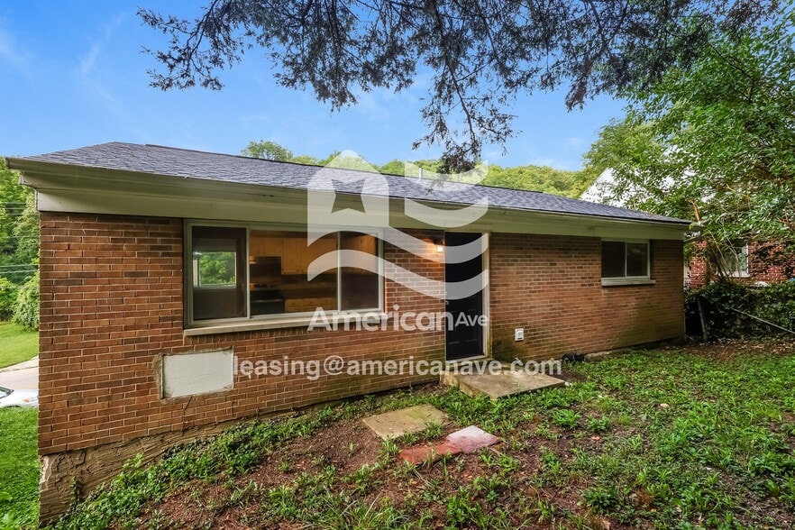 Building Photo - 3912 Delhi Rd