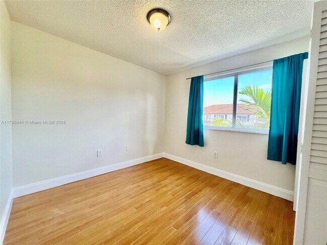 Building Photo - 8625 SW 152nd Ave