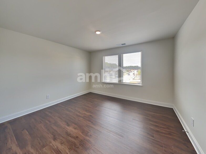 Building Photo - 1016 Bevington Dr