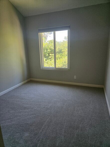 bedroom 2 - 8830 Via Andar