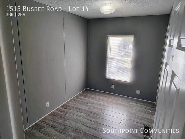 Building Photo - 1515 Busbee Rd