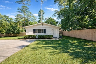 Building Photo - Act Fast! Charming 1BR Home – Pet Friendly & Move-In Ready