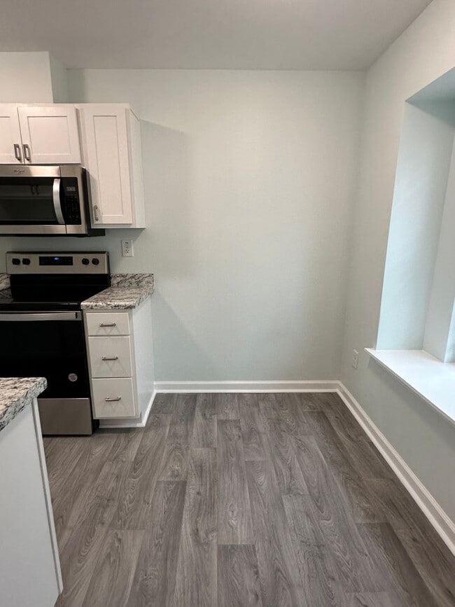 Building Photo - GREEN RUN