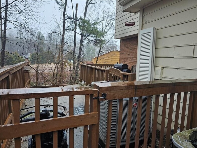 Building Photo - 587 Jackson Park Ln