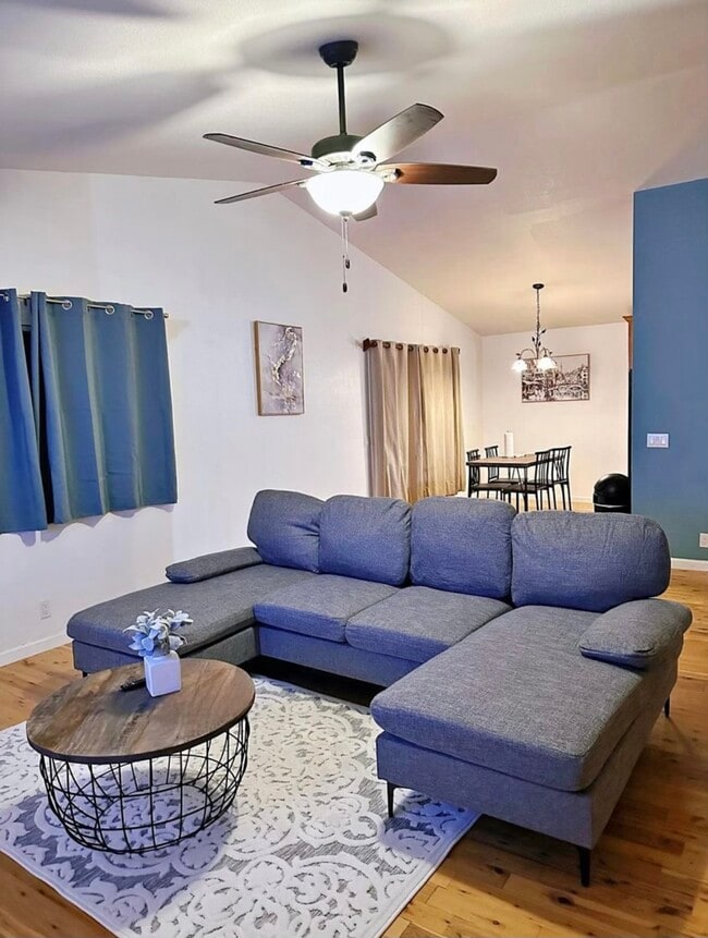 Building Photo - 5018 E Downing St