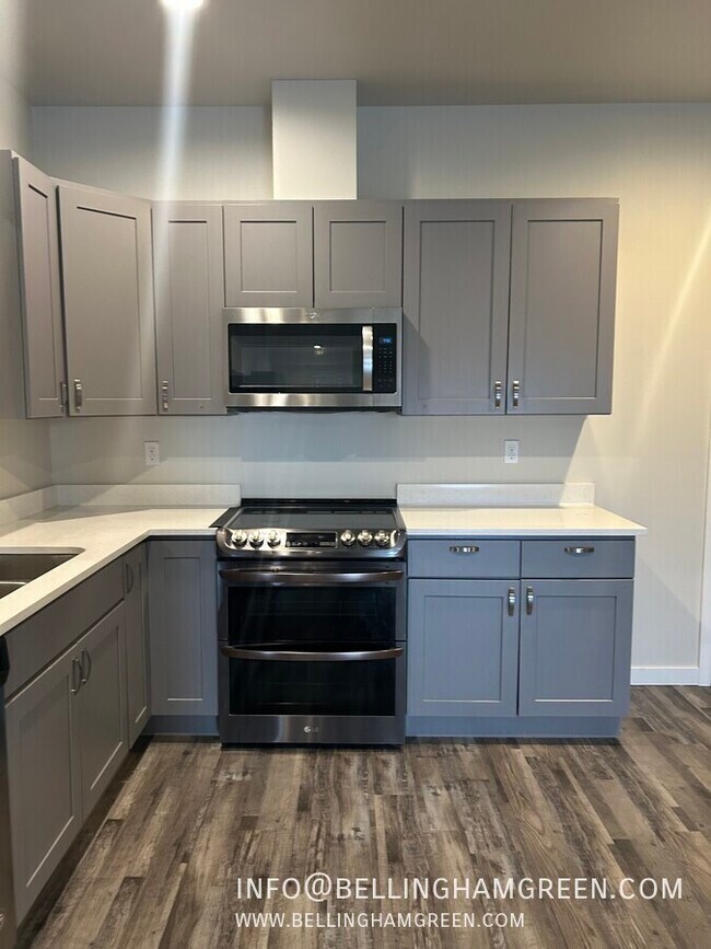 Building Photo - 2008 Cherry St