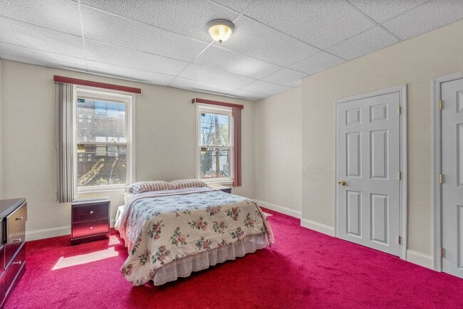 Building Photo - 513 Morris St