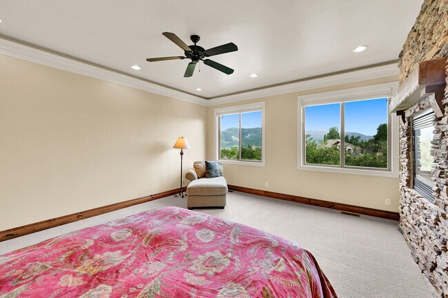 Building Photo - 3573 N Elkview Dr