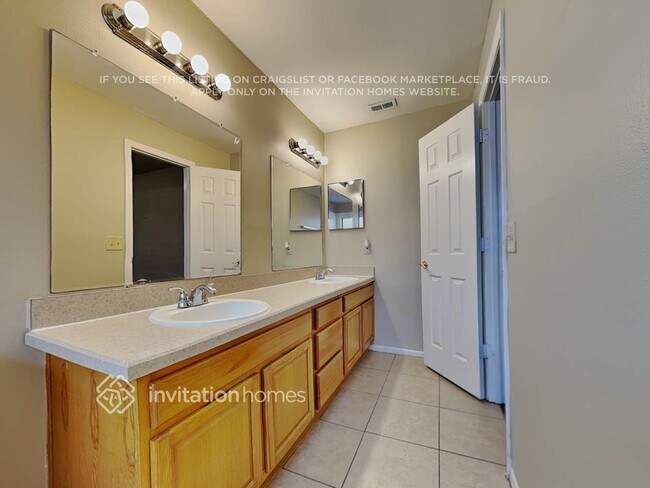 Building Photo - 1043 Burnett St