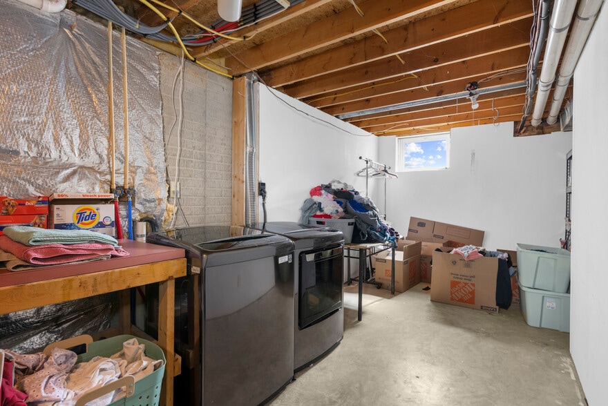 Storage/Laundry - 754 Mulligan Ln