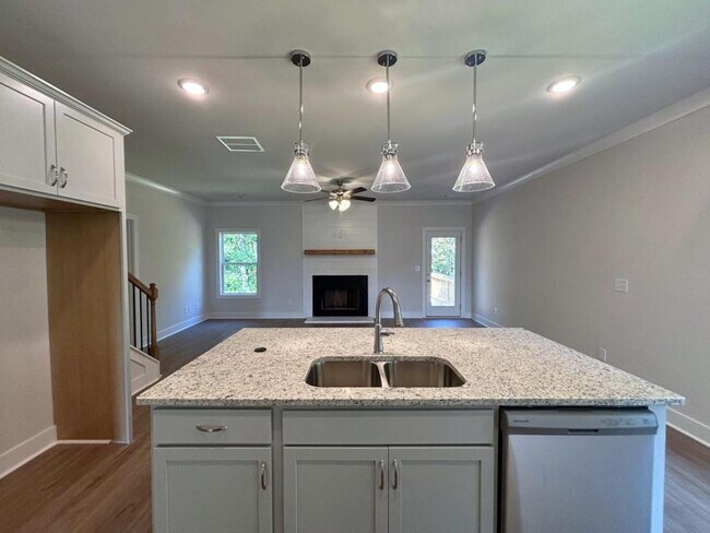 Building Photo - 4421 Whitetail Path Cove