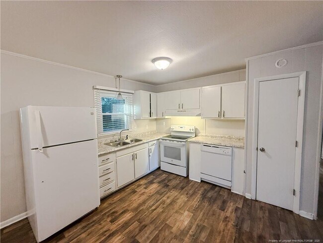 Building Photo - 4612 Friar Ave