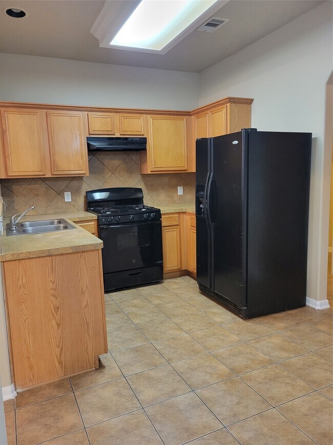 Building Photo - 13411 Forest Pines Village Ln