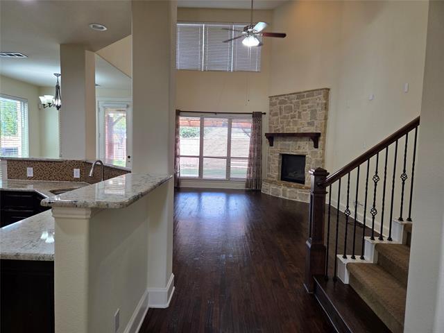 Building Photo - 7119 Paluxy Dr