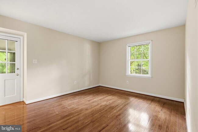 Building Photo - 8621 Buckboard Dr