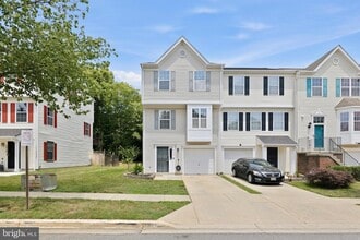Building Photo - 1518 Deep Gorge Ct