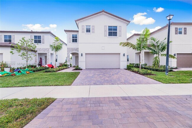 Building Photo - 2498 SE 25th Ct