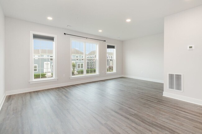 Building Photo - 10 Seover Wy