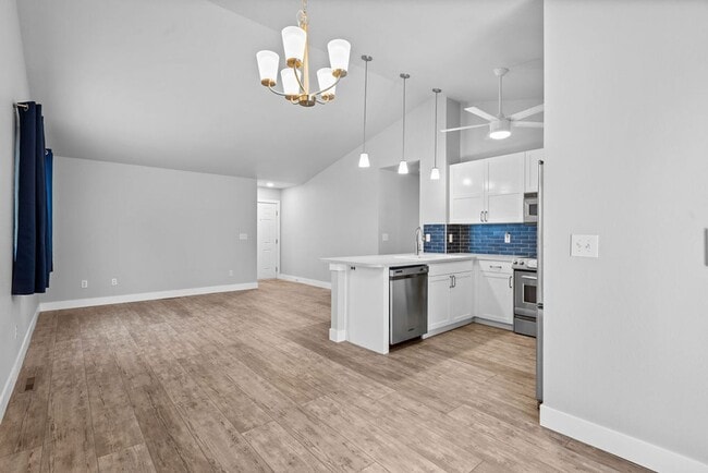 Building Photo - 1613 Barnwood Dr