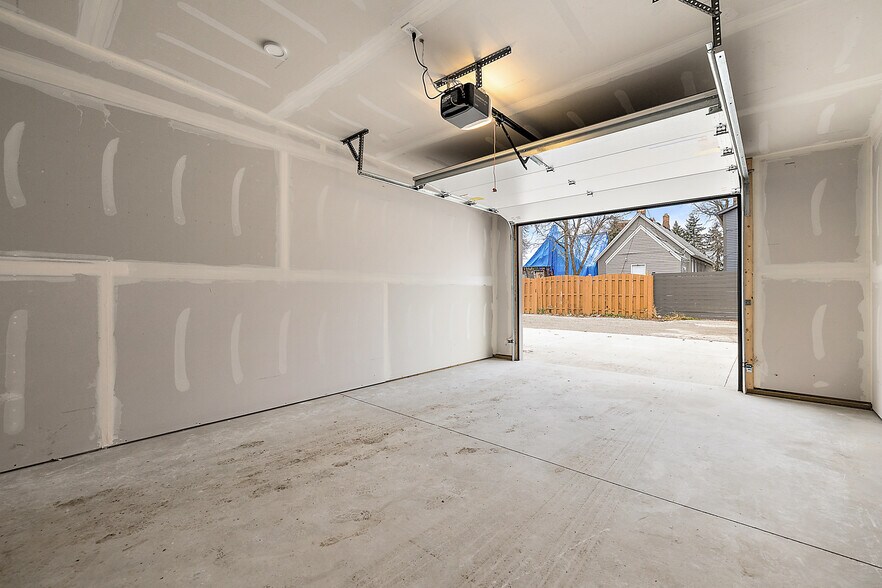 Building Photo - 2732 Harrison St