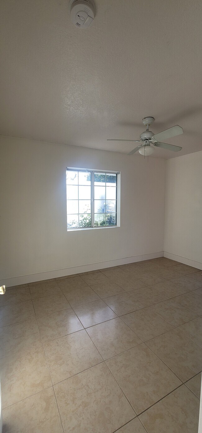 Building Photo - Room Rental Glendora