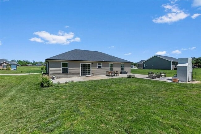 Building Photo - Beautiful Home in Savers Farm – Jackson, MO