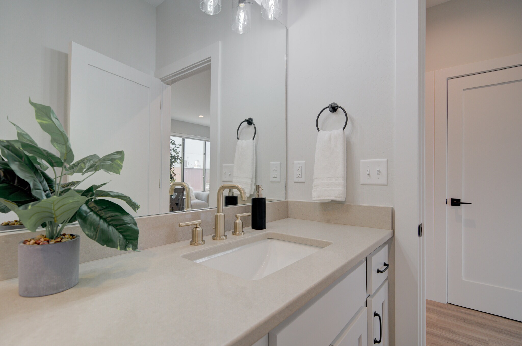 Building Photo - 3766 Equestrian Ln