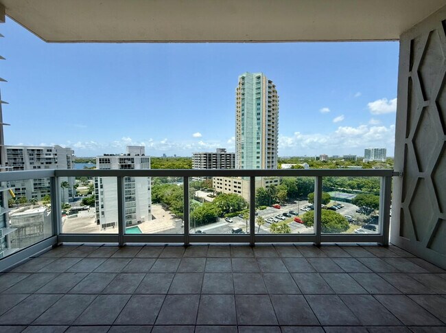 Building Photo - 2451 Brickell Ave