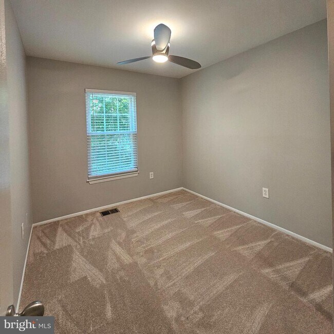 Building Photo - 6430 Shannon Station Ct