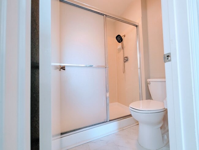 Building Photo - 3076 Fostoria Cir