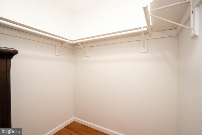 Building Photo - 5 Balamor Ln