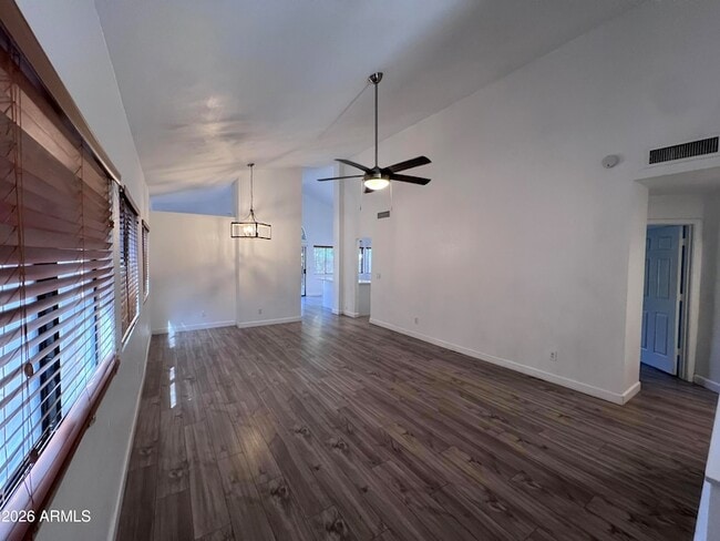 Building Photo - 4568 W Ivanhoe St