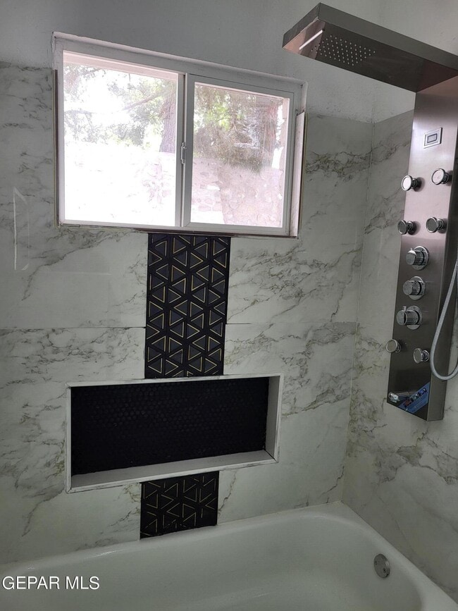 Building Photo - 806 Cortijo Dr