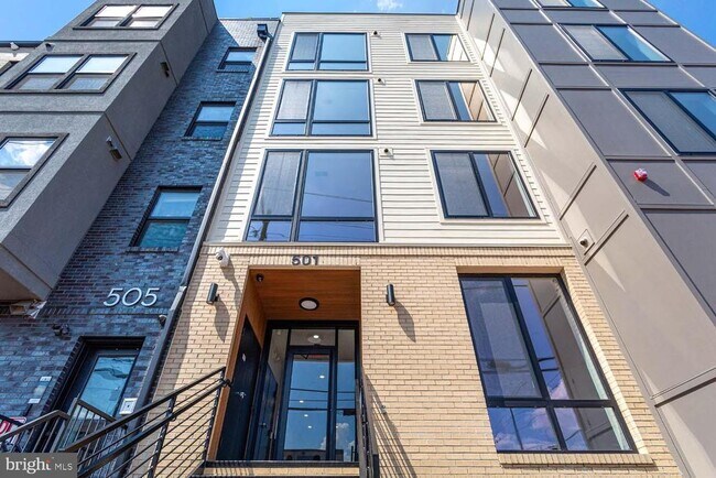 Building Photo - 501 Kennedy St NW