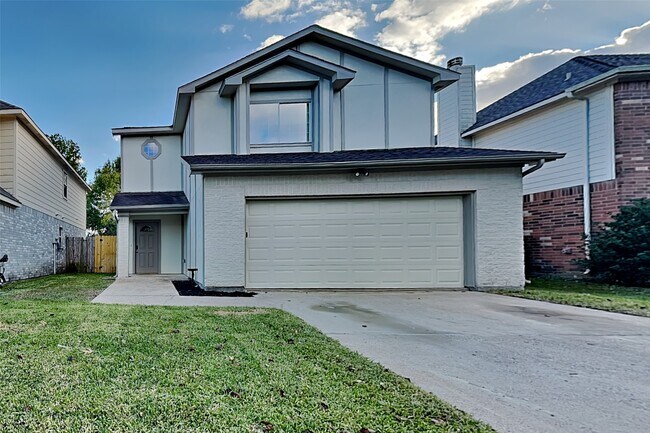 Primary Photo - 20427 Blue Beech Dr