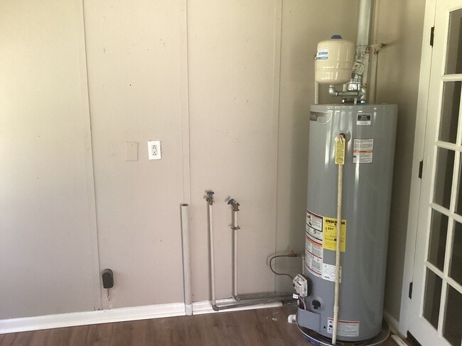 Building Photo - Newly Remodeled 3-bedroom 1 bath in North Gadsden