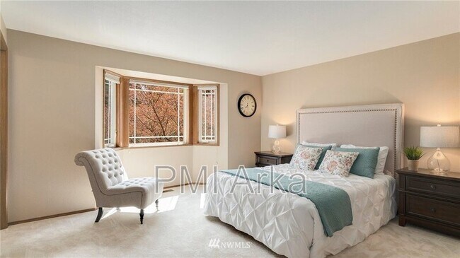 Building Photo - 23960 SE 42nd Pl