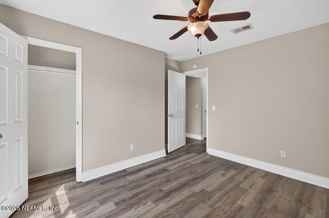 Building Photo - 518 Tuxedo Ct