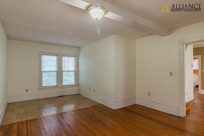 Building Photo - Sixteenth St. 328 N.