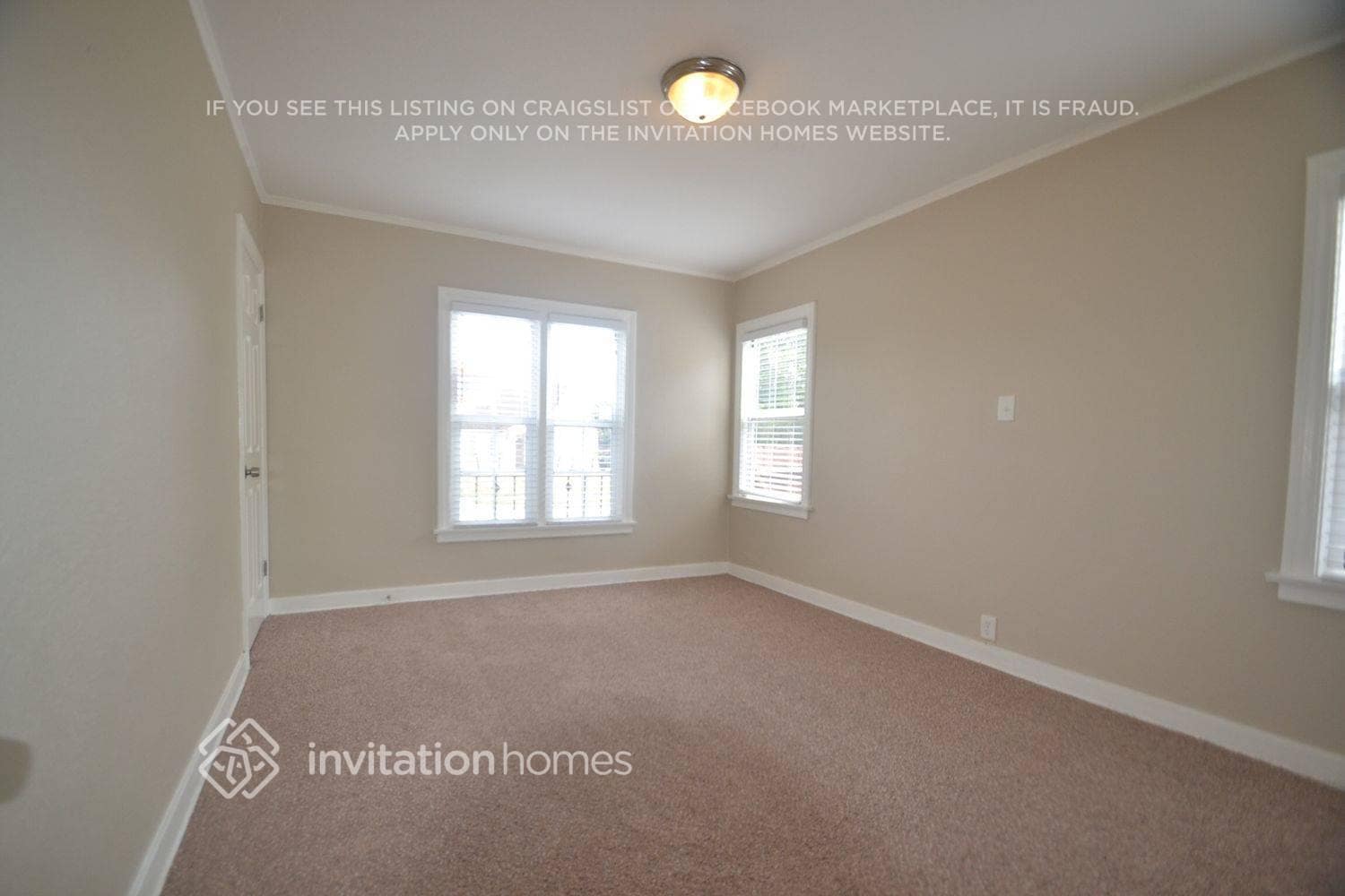 Building Photo - 2042 W 75th St