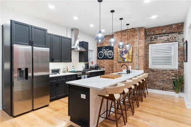 Building Photo - 161 Morewood Ave