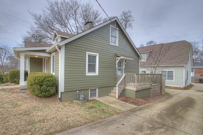 Building Photo - 1609A Cahal Ave
