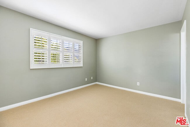 Building Photo - 17207 Palisades Cir